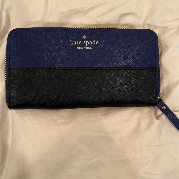 kate spade wallet- Lacey - Picture 1 of 3